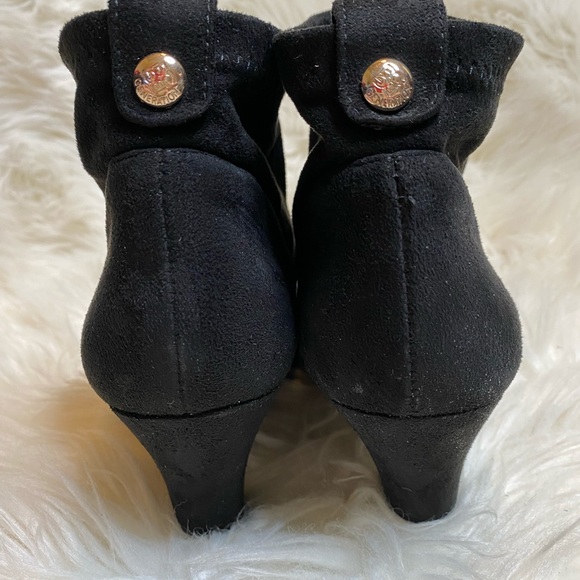 BCBGENERATION Delilah Black Faux Suede Heeled Booties 7 - Picture 4 of 8